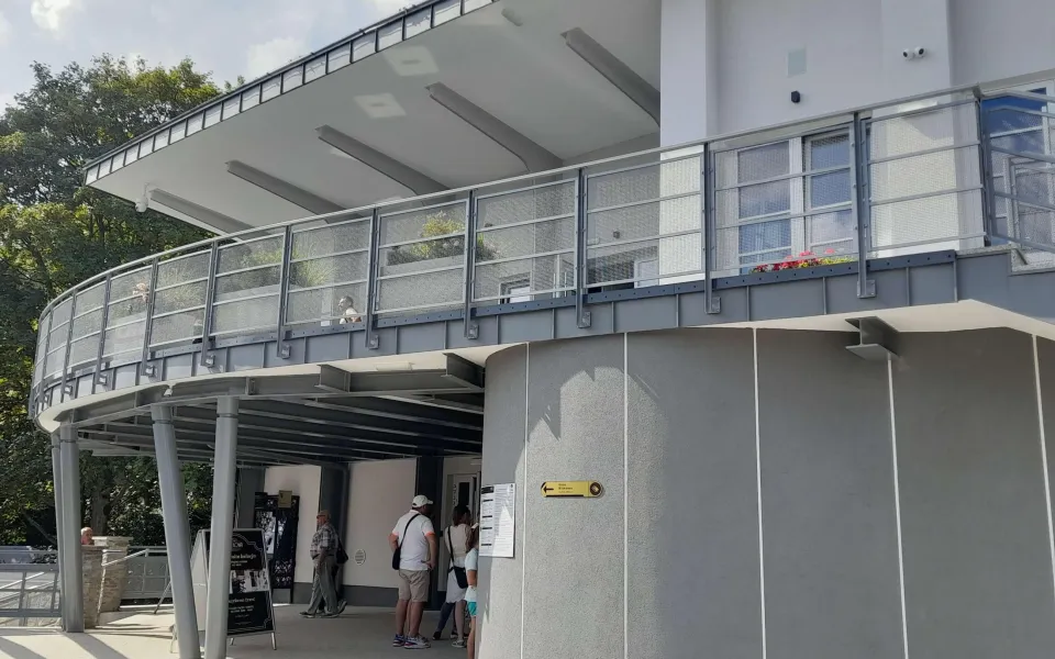 Realizacja Renoplast system Basic W30 taras wentylowany łukowy