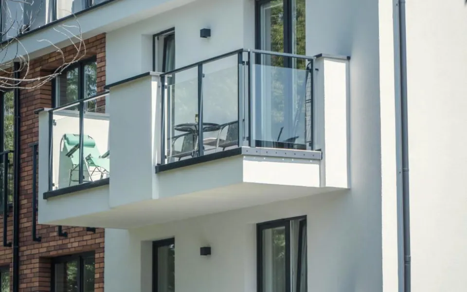 Realizacja system Renoplast Basic W30 na balkonach
